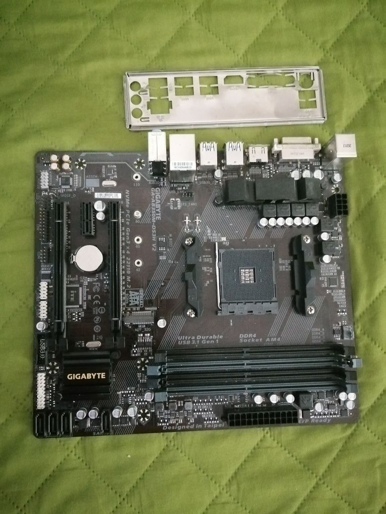 Placa de baza (probabil defecta) Gigabyte AB350M-DS3H v2 socket AM4