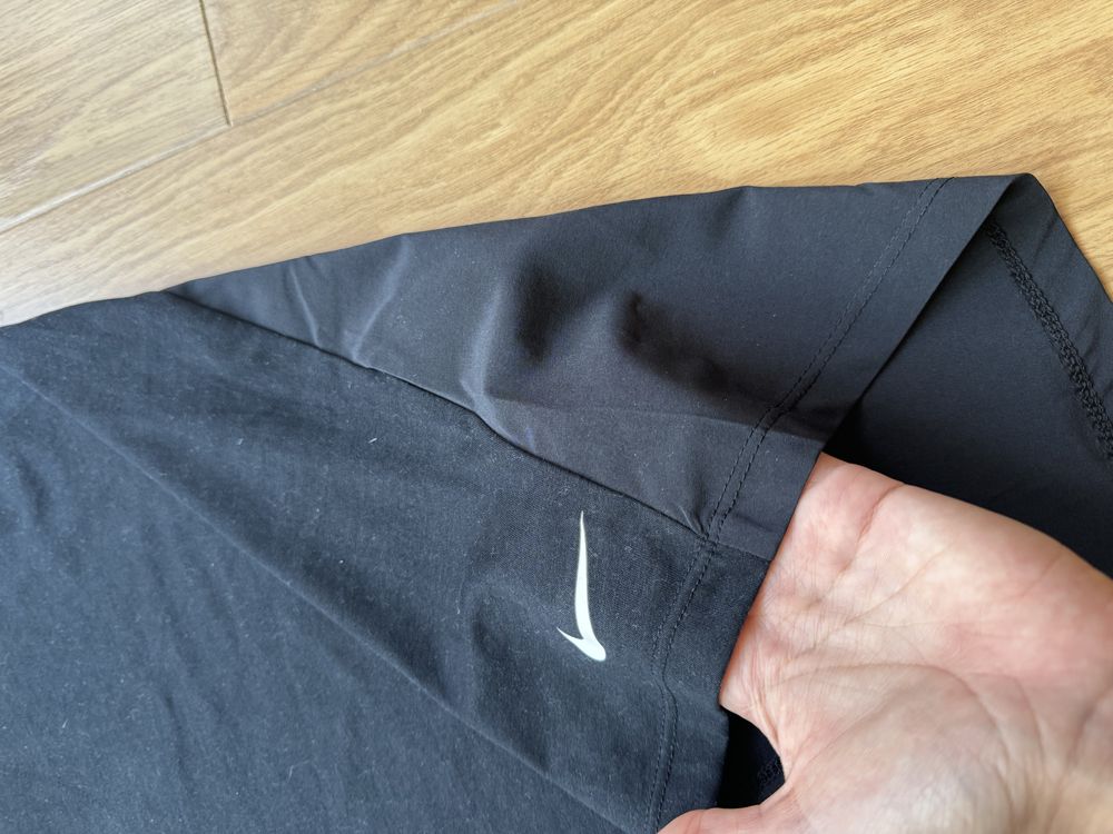 НОВО - Nike Breathe черен потник горница тениска, С / S