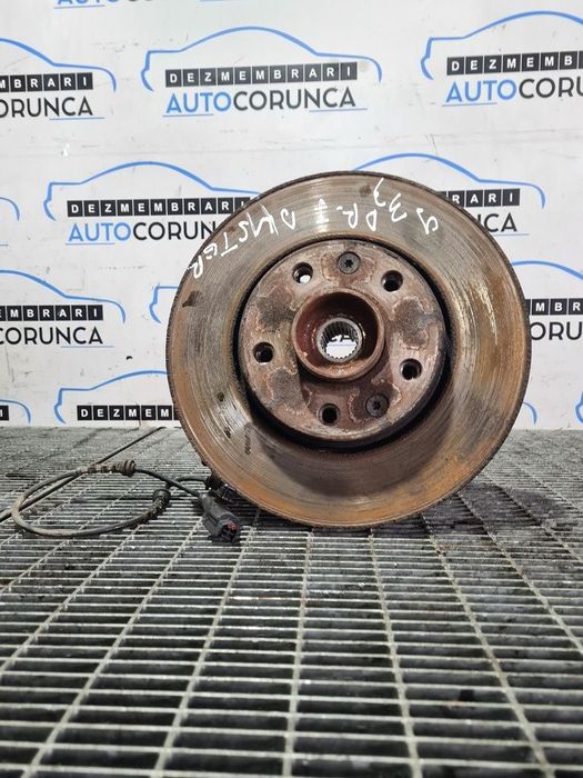 Fuzeta dreapta fata Dacia Duster 1.5 Dci 2010 - 2013 Manuala 6 Trepte K9K (933) 4x2