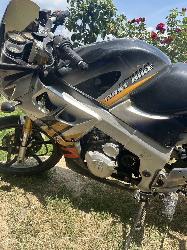 Vand motocicleta 150cc