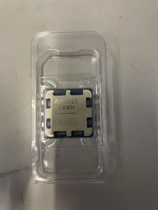 Продам процессор AMD Ryzen 9 9950x с гарантией