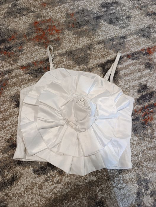 Бял ефектен къс топ