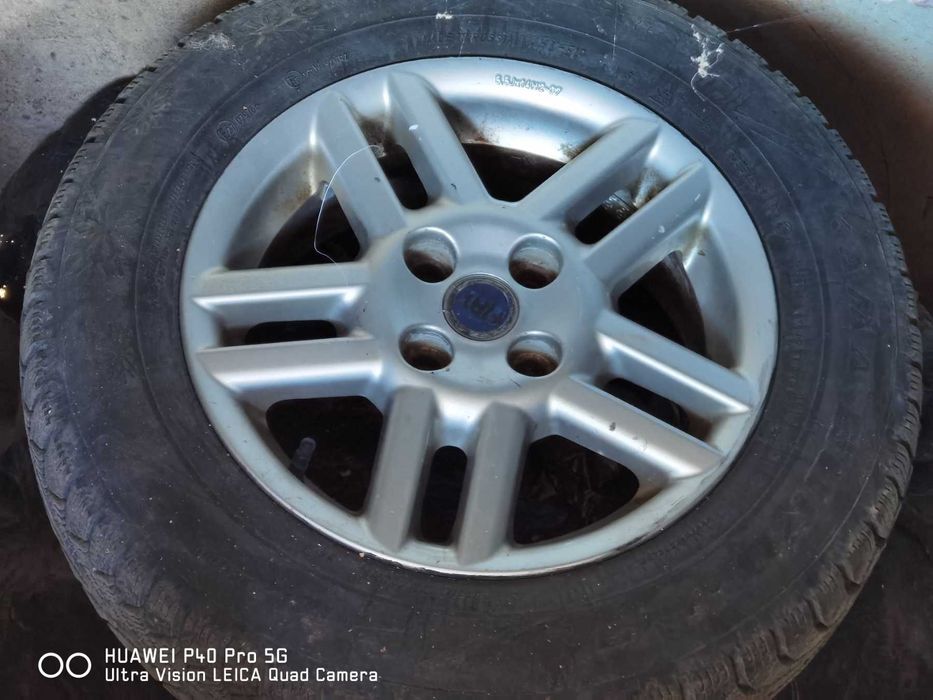 Лети джанти за Fiat Doblo 14-ки със зимни гуми на тях 175/65/14