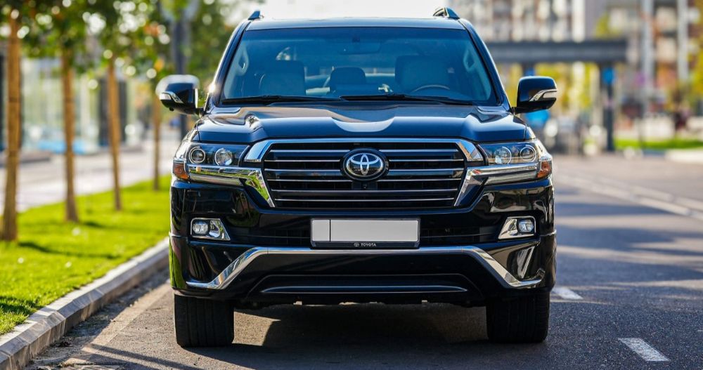 Toyota land crusier v8 5.7