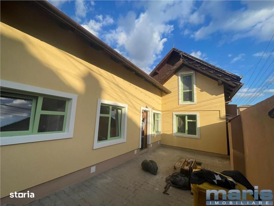 Casă 2 camere, teren 113 mp, în oraș, gata de mutat