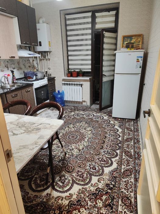 1 xonali kvartira sotiladi