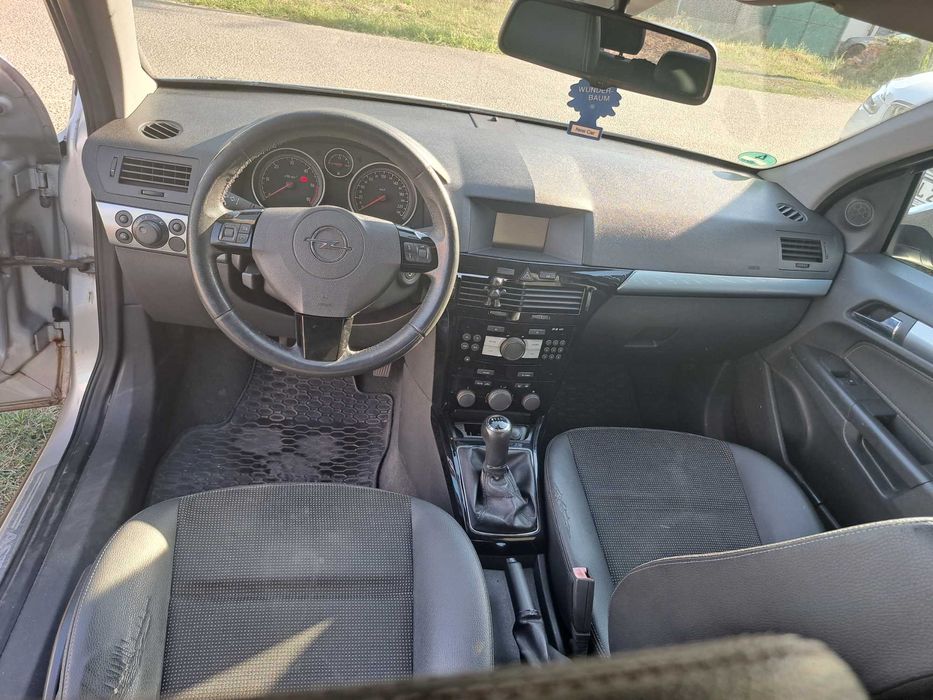 Vând Opel Astra H