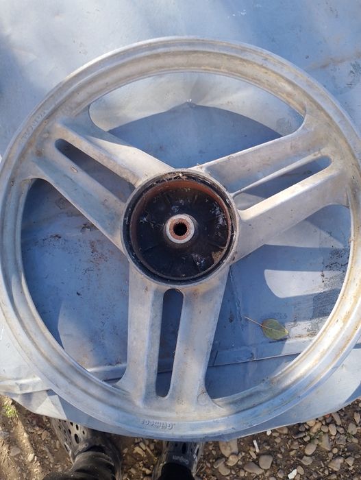 Vand janta scuter honda walloro spate