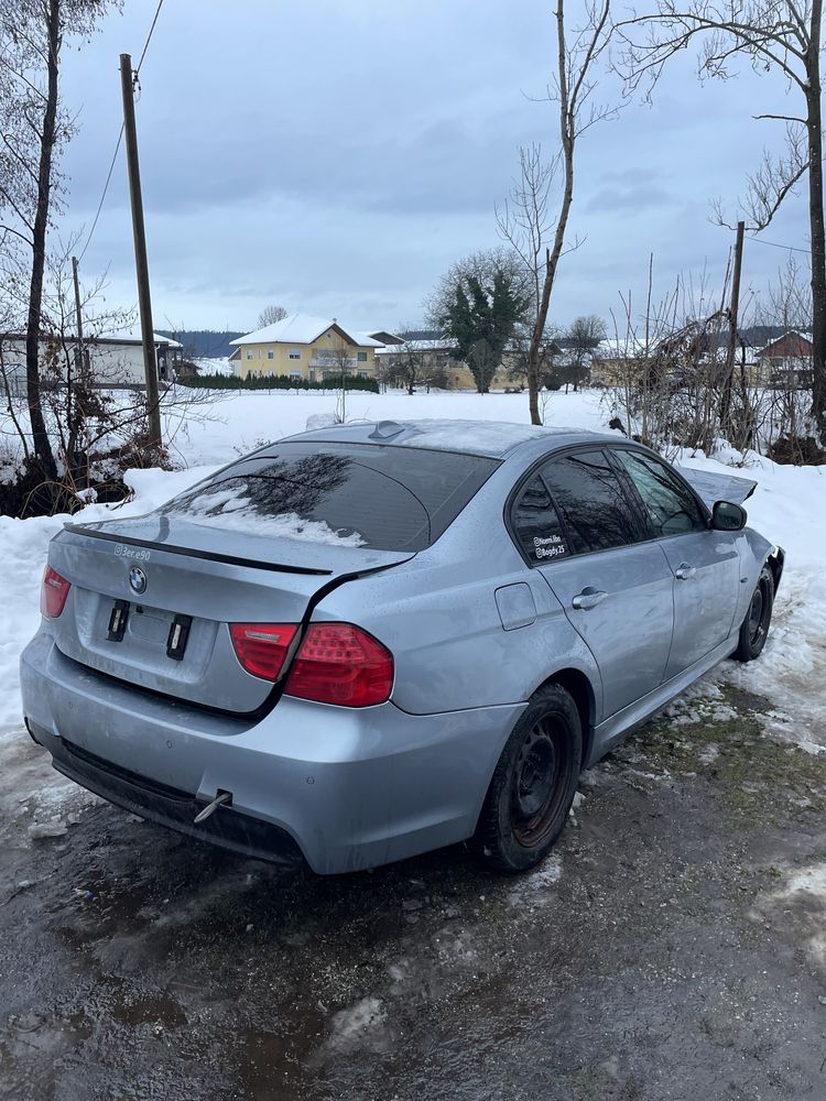 Haion cu triple Bmw e90 facelift