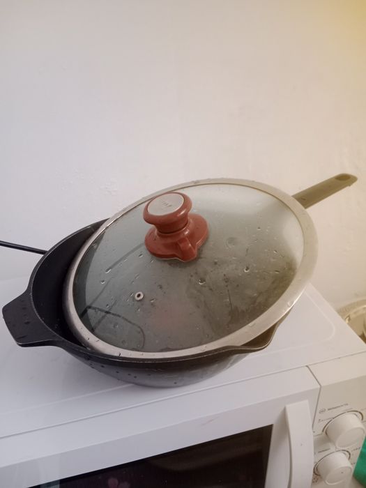 Сковорода как казан фирмы Tefal цена 20000