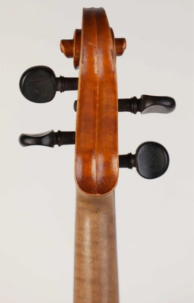 Мастеровая скрипка итальянского мастера