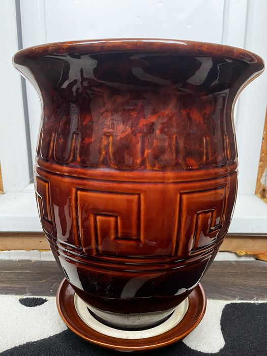 Продам горшок для цветов