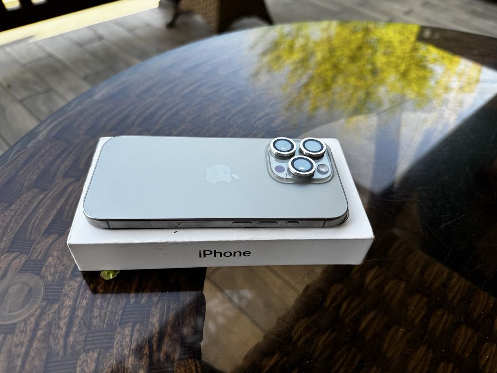 iPhone 16 PRO 256 GB