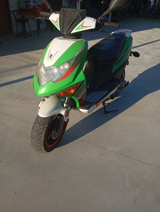 Scuter motor  2t 49cm