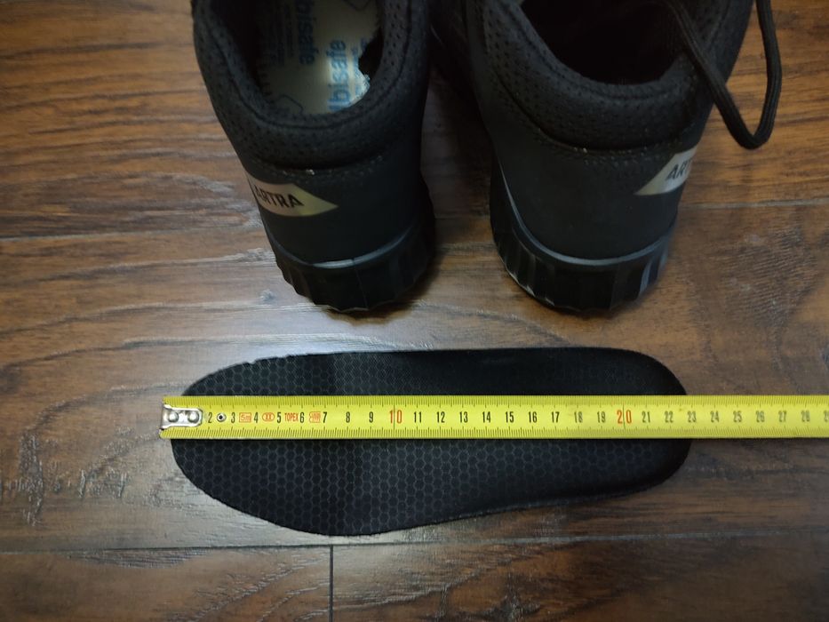 Papucii lucru, doua perechi!