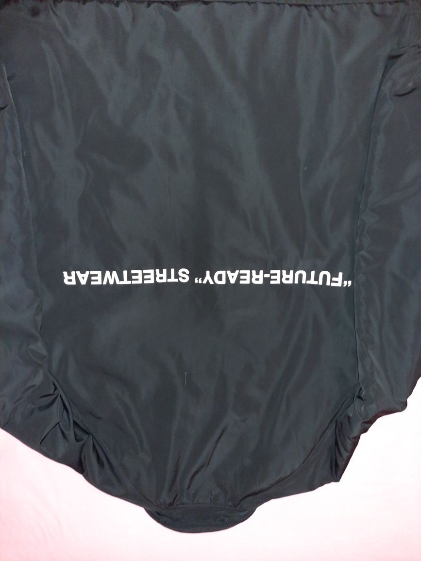 Vând geacă casual Bershka Bomber marime XL negru