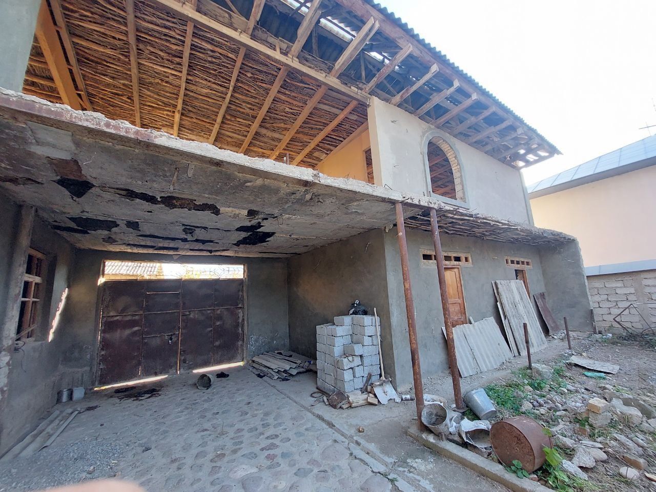 Dacha yokiy hovli  Chorvoqda