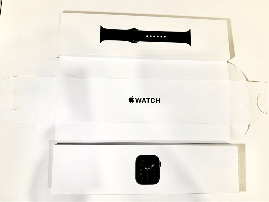 Apple watcn SE 44мм черные