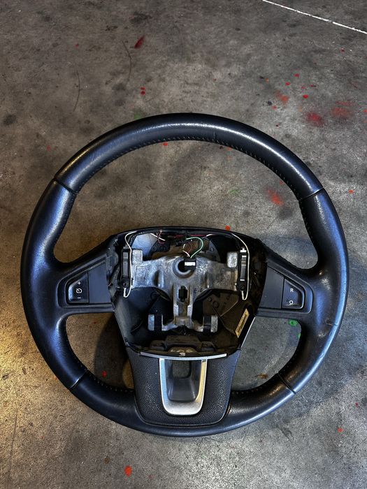 Volan imbracat in piele Renault laguna 3