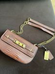 Дамска чанта Guess