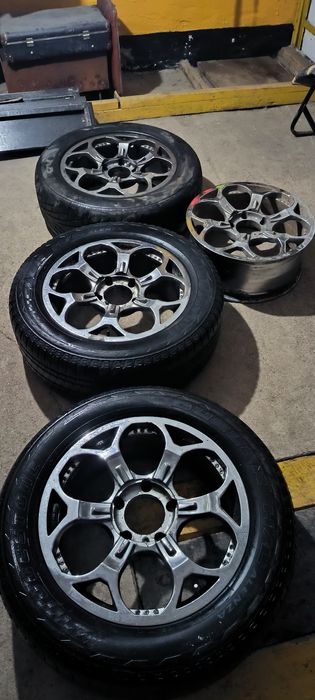 ЦЕНА ЗА КОМПЛЕКТ  Продам диски с резиной 275/55/R20. Стояли на LEXUS