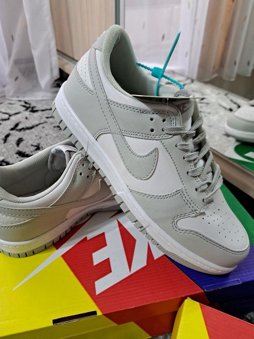 Adidas Nike  noi