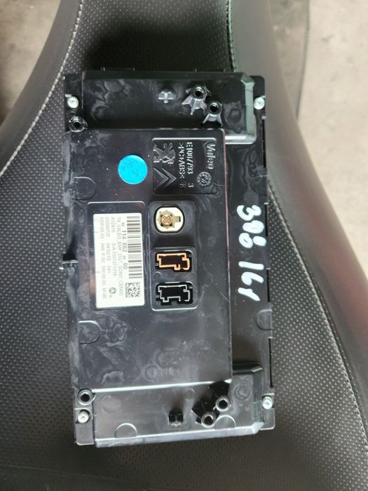 Дисплей за навигация за Пежо 308 Т9