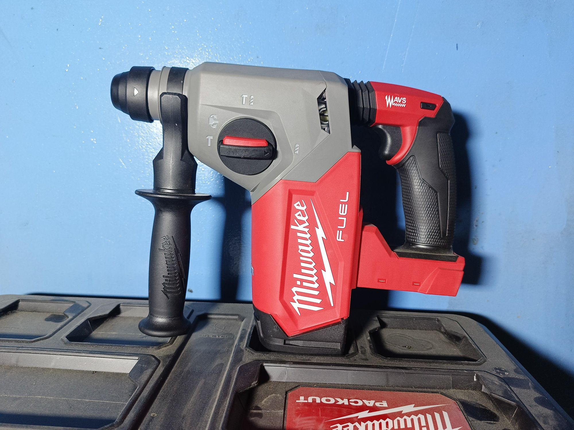 Vând Rotopercutor Milwaukee m18