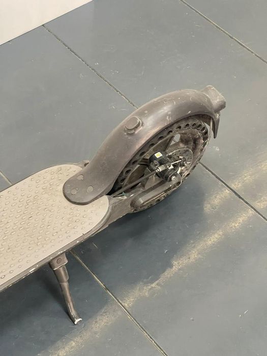 Trotineta electrica Xiaomi Mi Electric Scooter Essential, putere -A-