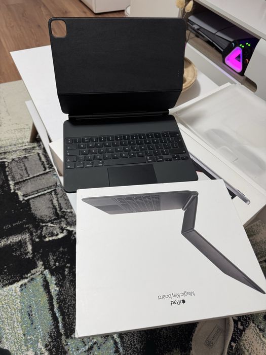 Magic Keyboard pentru iPad Pro 12.9"