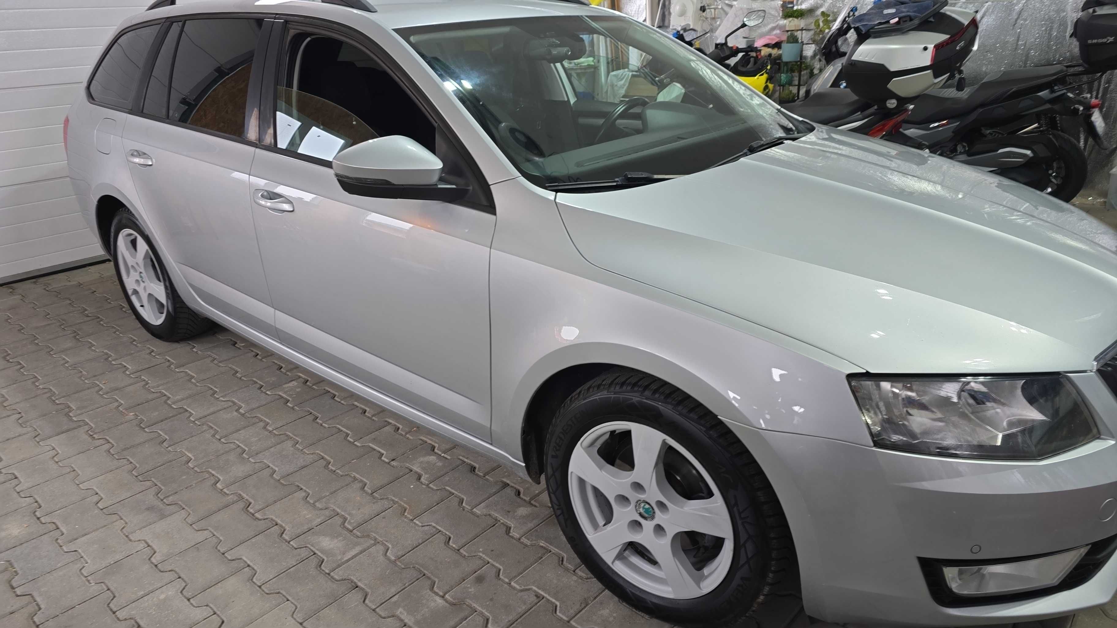 SKODAOctavia Combi 1.6 TDI DSG CUTIE GARANTIE+pornire motor din cheie