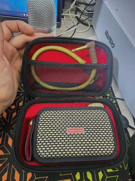 Портативный гитарный процессор Positive Grid Spark GO