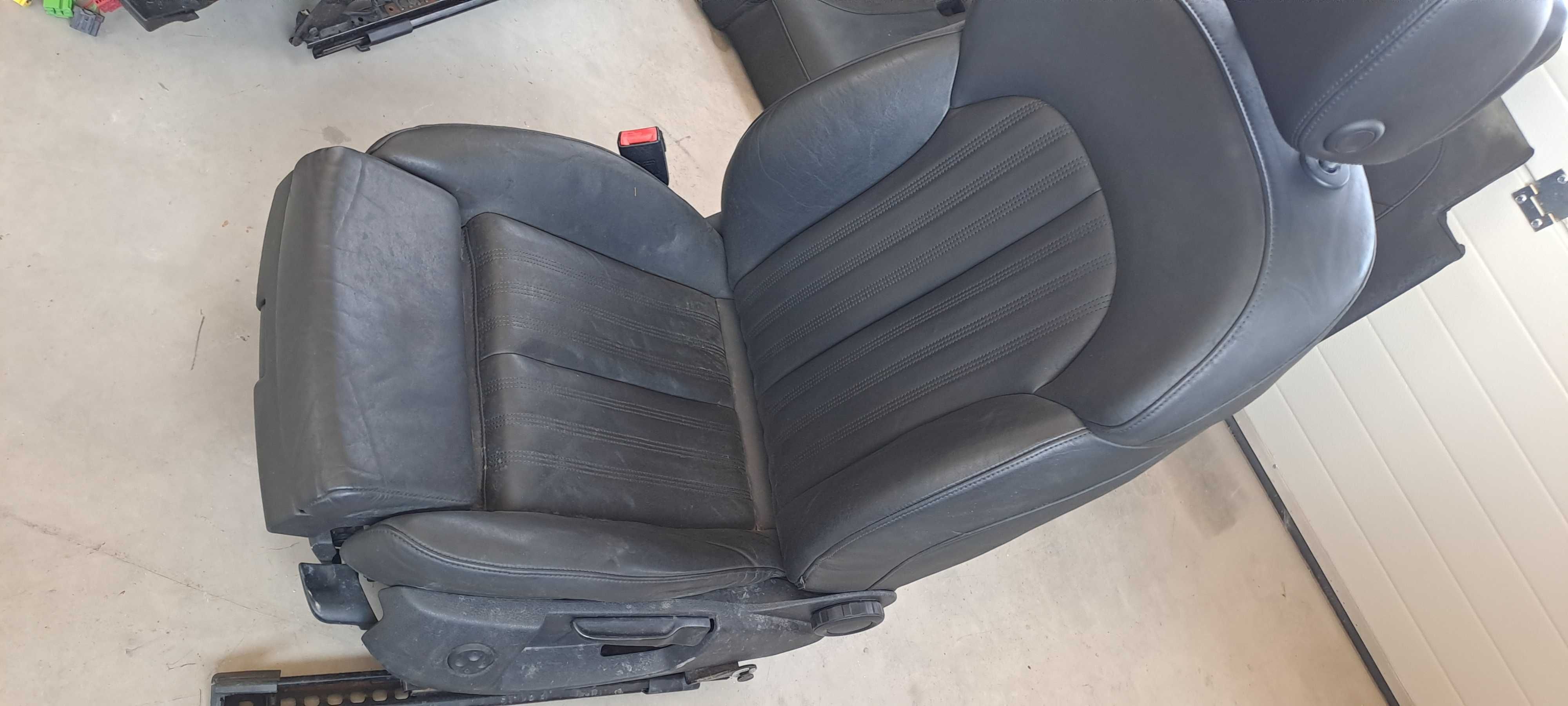 Кожен салон Audi A6 2012г