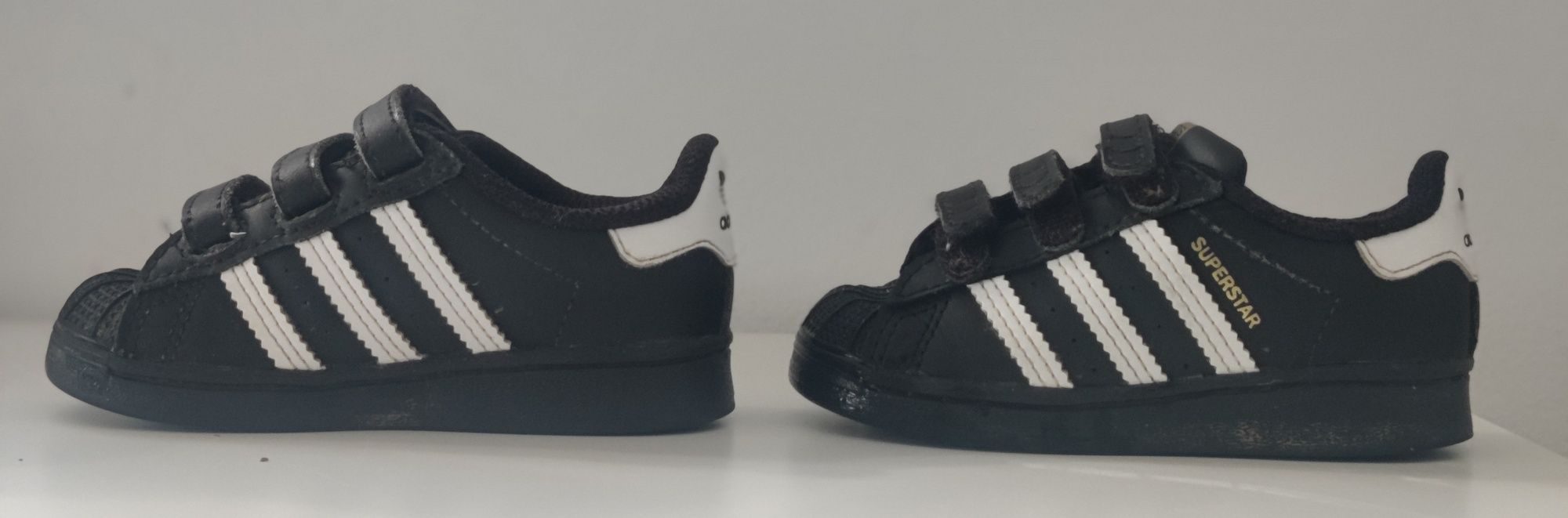 Vând Adidas Superstar 21