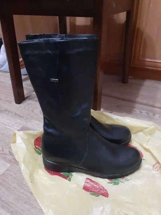 Сапоги зимние , новые! Кожа натуральная!