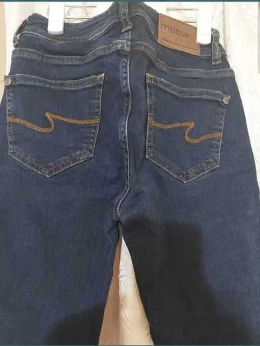 Blugi Motivi drept XS