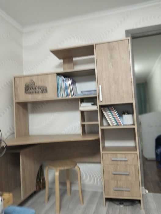 Компьютерный стол ,парта