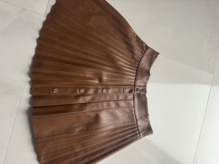 fusta Zara din piele, noua