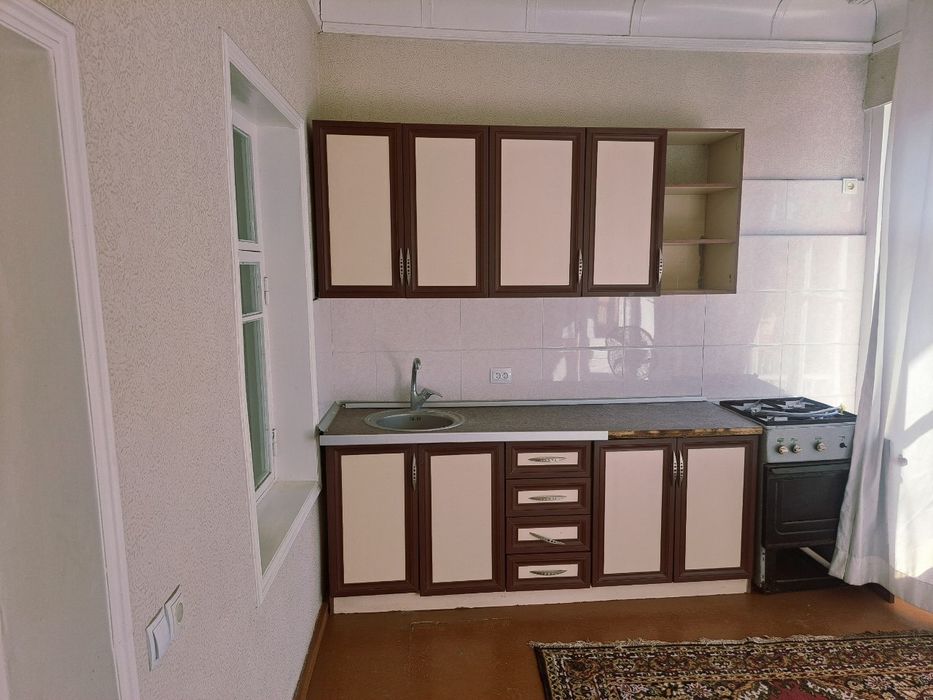 4,5 сотокли 6 хонали участка ижарага берилади.