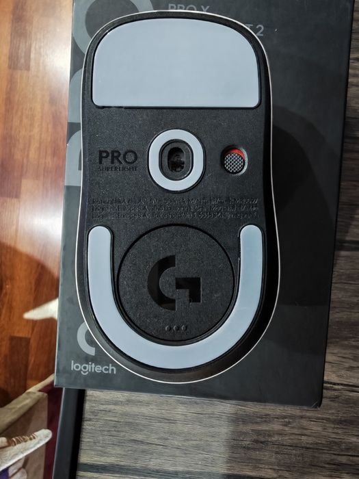 Vând mouse Logitech pro x superlight 2