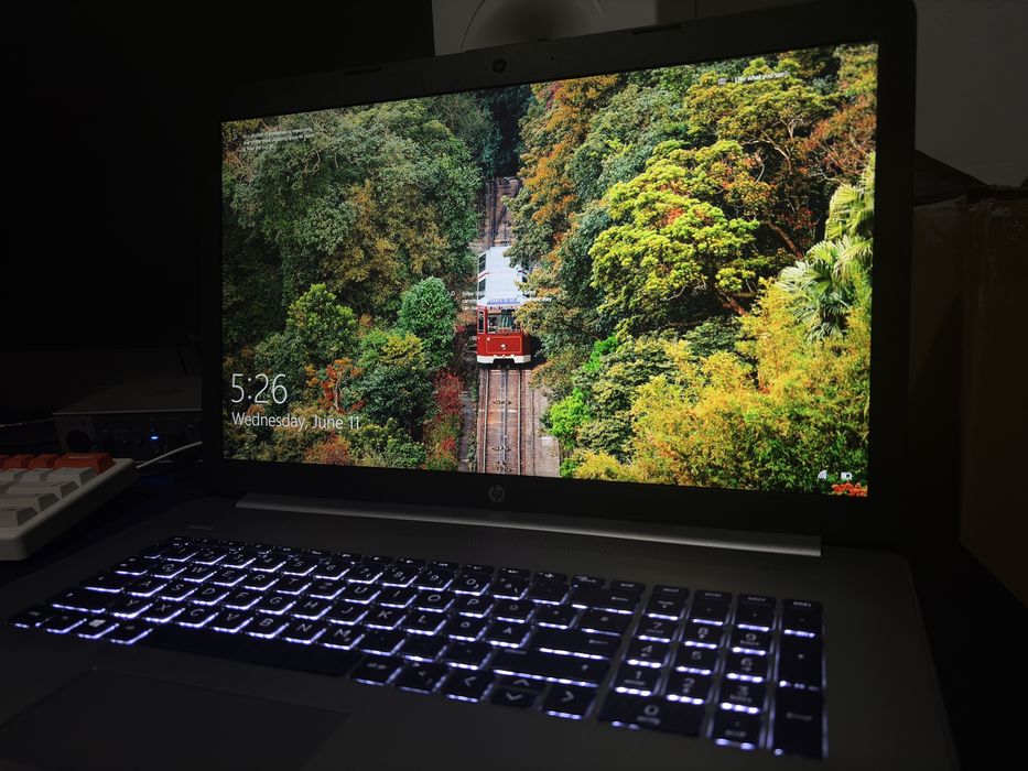 Laptop HP 470 G7 – i7 / 16GB RAM / SSD / Radeon