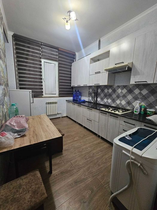 1 хоналик квартира 3-каватдан сотилади.Ор:Аэропорт кафе Полёт