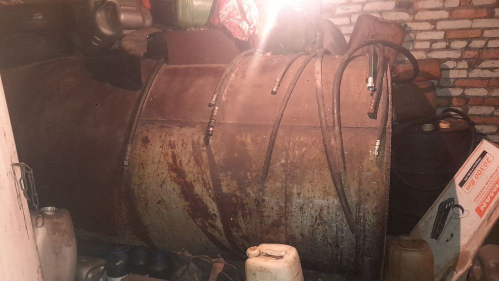 Емкость из под гсм