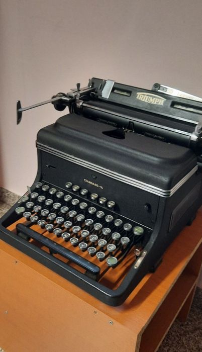 Mașină de scris Triumph Standard 14 impecabilă