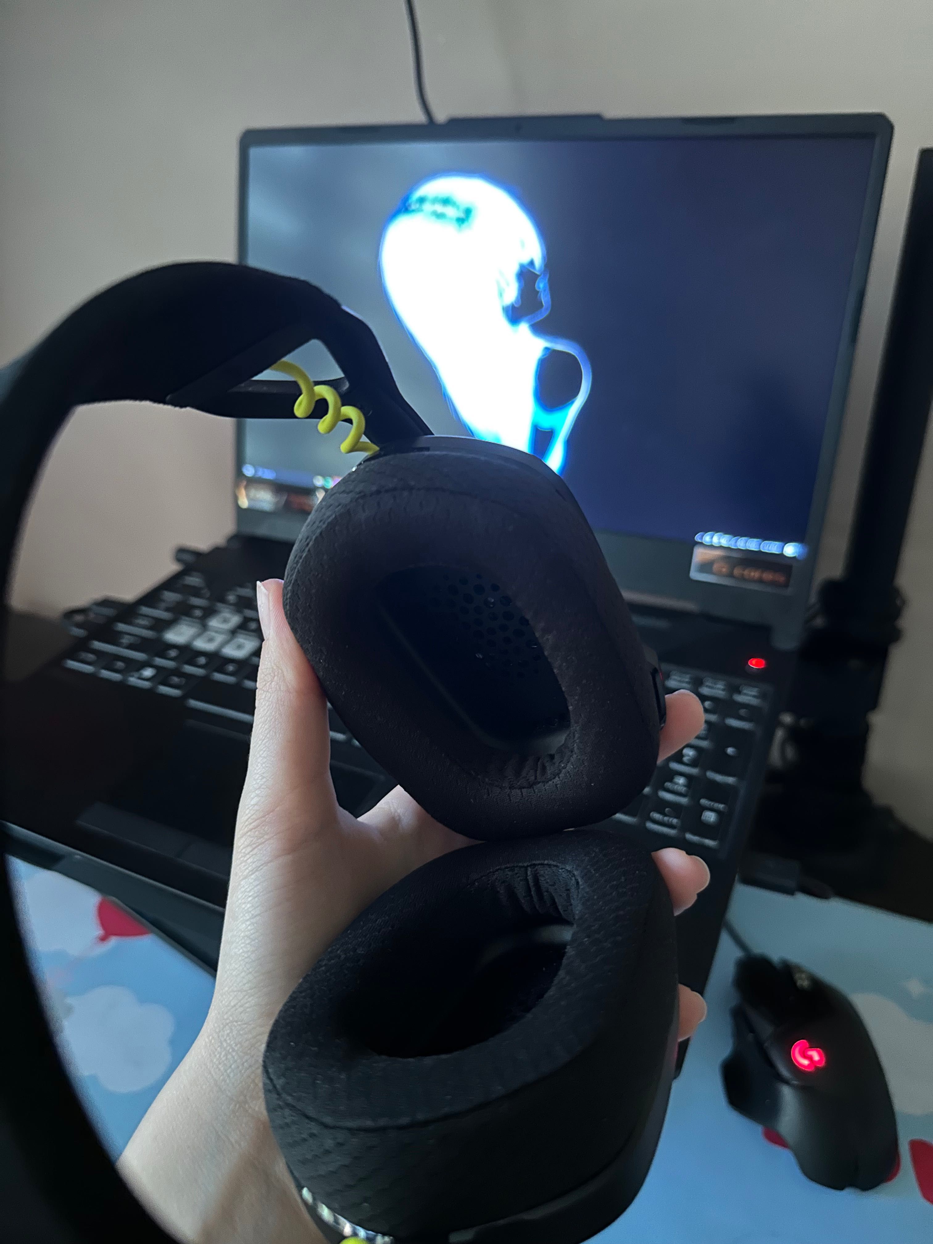 Продавам слушалки Logitech G435 като НОВИ