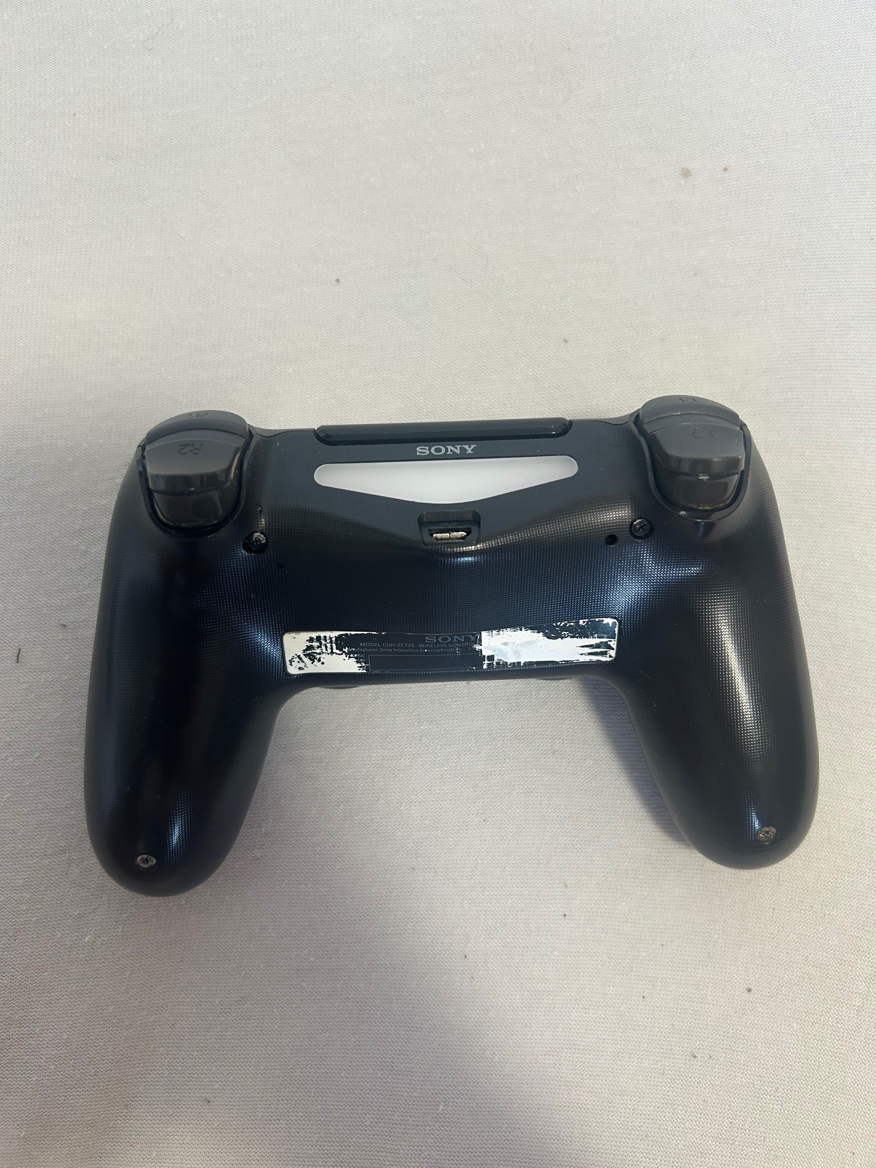 Продавам джойстик Sony