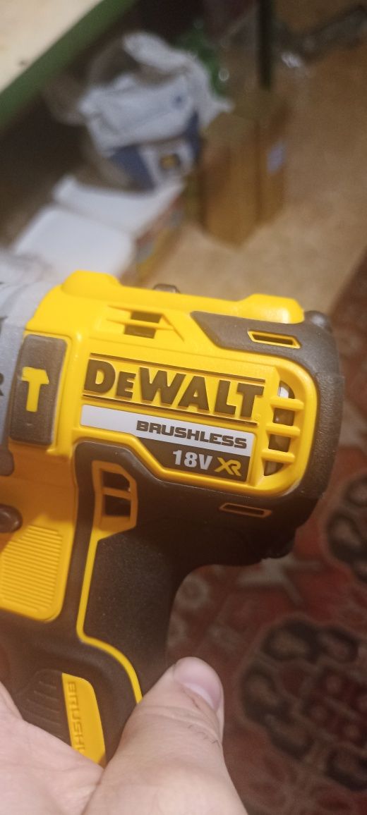 Продвам 100% орихинален мини комплект на Девалт!  Dewalt