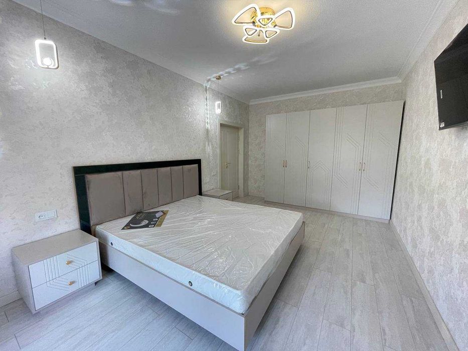 4х комнатная квартира на 4 этаже 104кв/м, в Самарканде