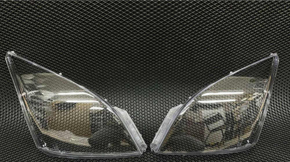 Стекла на фары Прадо