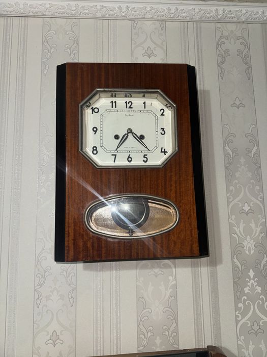 Настенные часы советских времен аникварит рабочие ключ внутри